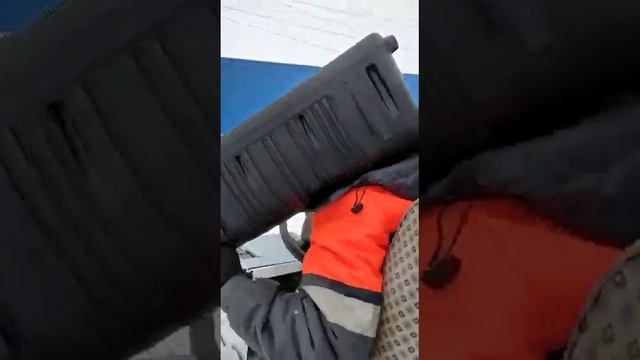 чистка снега на минитрактор смотреть онлайн