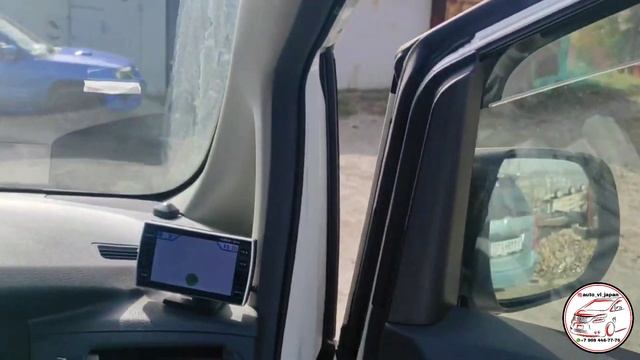 Манящая мордашка Toyota Alphard 2012 года