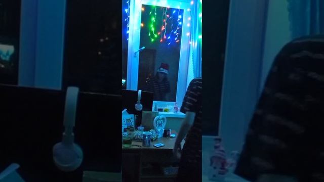 Christmas Vlog❄☃️/ Вешаю гирлянду на окно✨/ Украшаю комнату к Новому Году??