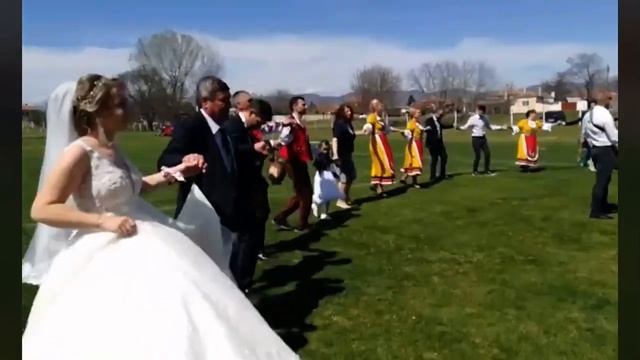 Формация ,,Гайдари’’ Сливен… https://www.facebook.com/profile.php?id=10005739436180 смотреть онлайн
