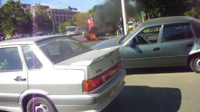 Мотоцикл сгорел в Череповце. 28.08.13 смотреть онлайн