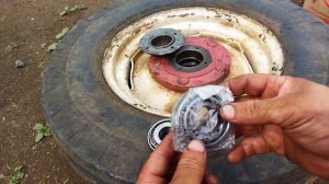 Трактор т - 25. Замена передних подшипников колеса. #трактор #ремонт #деревня