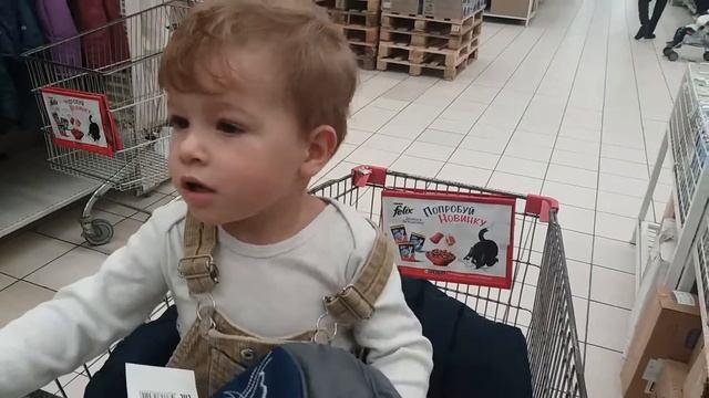 У Макара шапка ушанка! Покупаем малышу шапку. смотреть онлайн