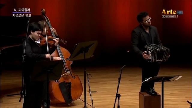 Bandoneon, Violin, Cello, Piano & Contra Bass Quintet Performance by JP Jofre Band: Libertango смотреть онлайн