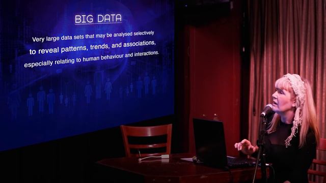 TRUMP, BREXIT & CAMBRIDGE ANALYTICA - Cathy Vogan - 19/10/17 смотреть онлайн
