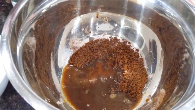 How to make DALGONA coffee with a HAND MIXER. It's EASY, FAST,& DELISH!! смотреть онлайн