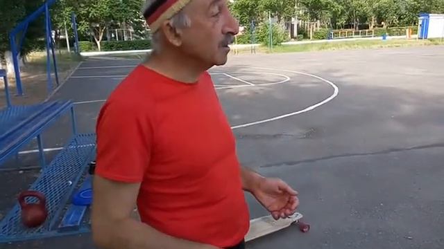 Две концепции жизни: знания / умения vs. потребление / комфорт смотреть онлайн