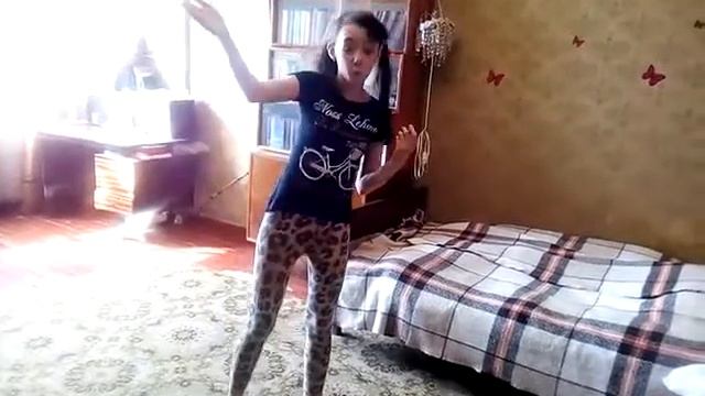 на репетиции...Саша Черный "Зелёные стихи"( исп. Марина Яценюк) смотреть онлайн