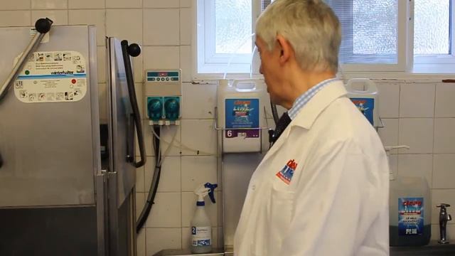 How to reduce the detergent pumped into a commercial dishwasher смотреть онлайн