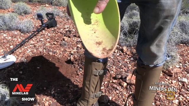 Finding Gold With The Minelab GPX 6000 Metal Detector In Western Australia