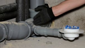 Монтаж труб канализации в доме своими руками