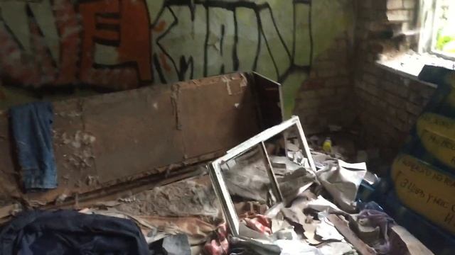 01.Стрит-арт поэзия. Заброс на Тихорецкой в Калининграде. смотреть онлайн