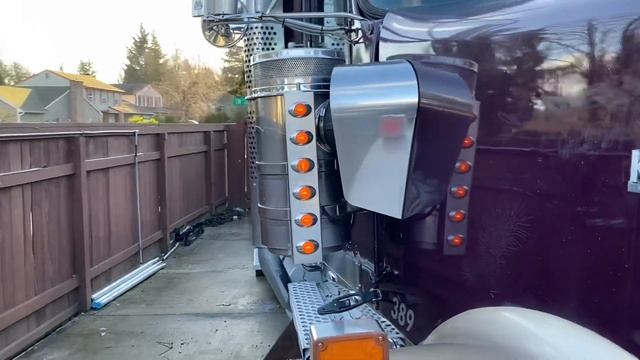 Kenworth W900L Продолжаем реставрировать Иннокентия Установка лампочек на фильтрах и бампере