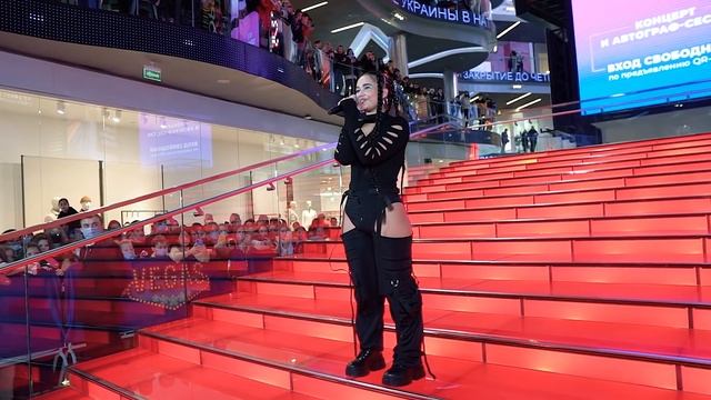 Концерт Hype House заставил зрителей плакать