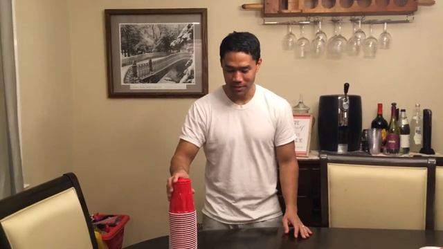 Minute to Win it - Stack Attack смотреть онлайн
