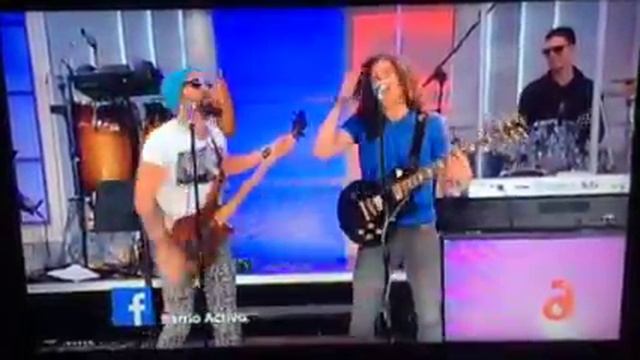 Floyd The Rock Artist con BarrioActivo at El Happy Horus “Carlucho” AmericaTeve (MotionArt and Rock смотреть онлайн