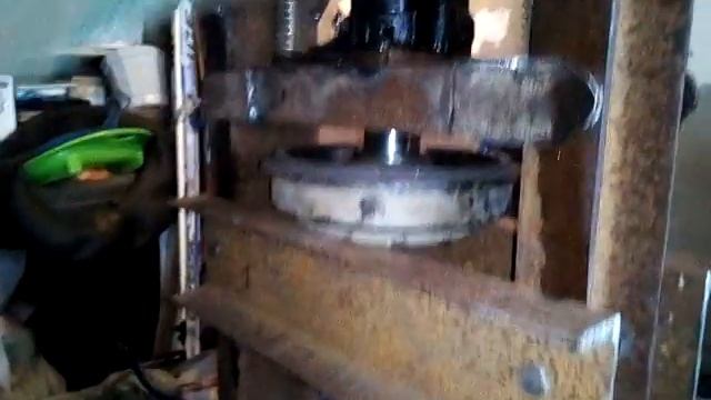 Замена заднего ступичного подшипника Ford Fusion.