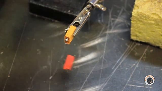 Tutorial - Soldering an XT30 Connector on your LIPO смотреть онлайн