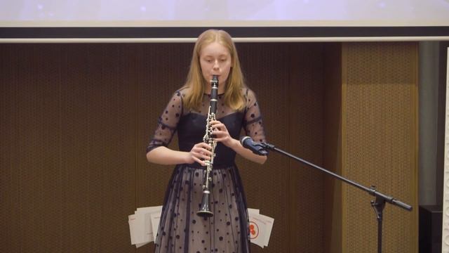 Рабенкова Арина - «Испанские зарисовки» (каприс для кларнета соло) смотреть онлайн