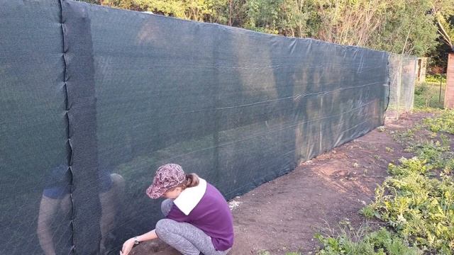 ЗАБОР ИЗ ЗАТЕНЯЮЩЕЙ СЕТКИ