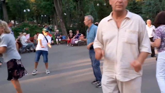 ЛЮБИ И ЛЕТАЙ! ТАНЦЫ ХАРЬКОВ СЧАСТЛИВЫЕ ДНИ смотреть онлайн