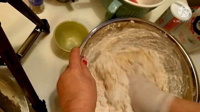 Печём шведские булочки с корицей, с кардамоном и рулет с яблоками. Три блюда из одинакового теста.? смотреть онлайн