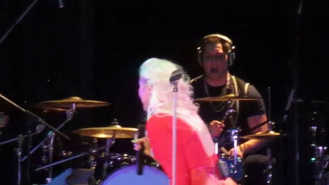 Полина Гагарина - Кому, Зачем? [live] in Yekaterinburg (28.09.13) [11] смотреть онлайн