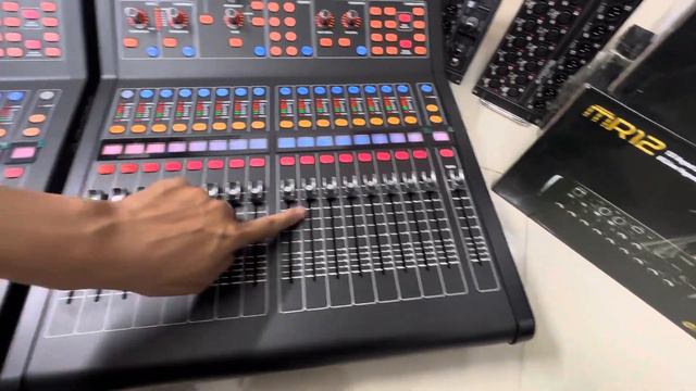Mixer Midas M32r Live & Box Midas Dl16-dl32--- Mixer Midas Mr12 --lh Mua Hàng 0931426527