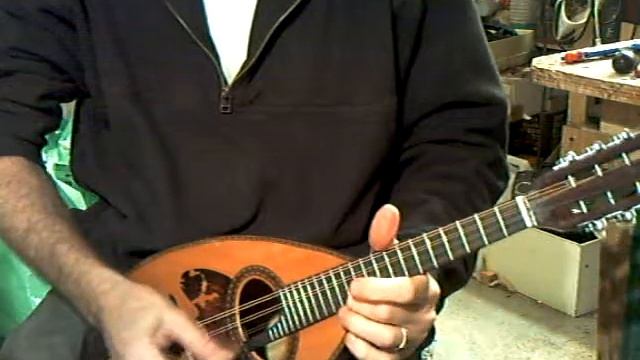 1971 fluted Suzuki mandolin смотреть онлайн