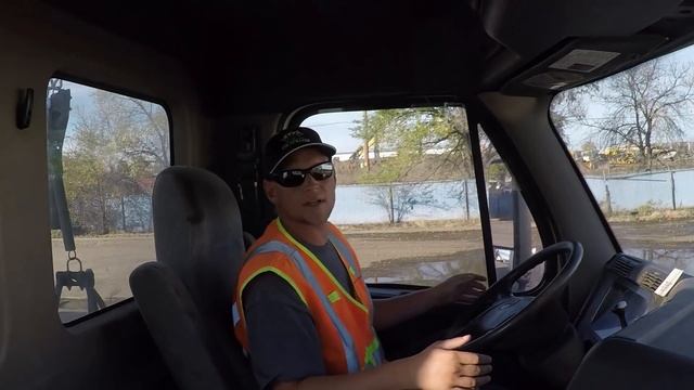 ? TRUCK DRIVER STUDENTS! Straight Backing a Combination Vehicle смотреть онлайн