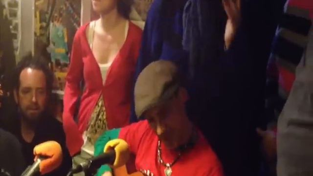manu chao mr.bobby y bongo bong subtitulado смотреть онлайн