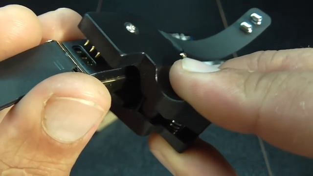 Фитнес браслет,Мультитул и Фонарик все это пришло в одной посылке!!! смотреть онлайн