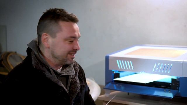 Бизнес в гараже #1 Как резать и гравировать на ЛАЗЕРНОМ СТАНКЕ 3020 с ЧПУ, лазерная трубка 40 Ватт смотреть онлайн