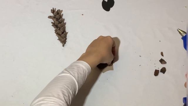 Подделка из шишек в школу ? Делаем птичек в гнезде ?? смотреть онлайн