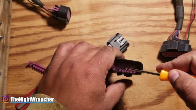 How To Depin A Connector GM LS LSX MSD and Delphi Connectors EASY | Custom Electrical 101 | смотреть онлайн