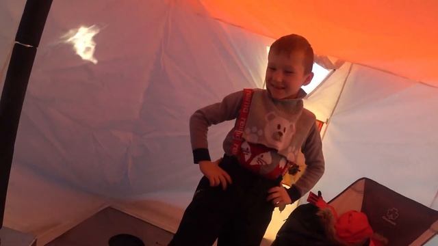 Одна из моих лучших рыбалок ! Зимняя рыбалка с сыном на Истре ! смотреть онлайн