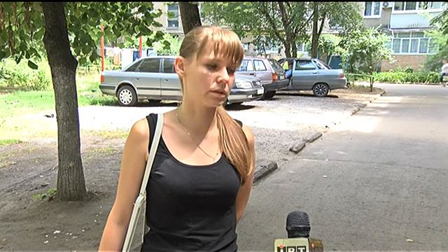 .В одному з дворів по прокулку Гната Хоткевича у Полтаві згорів автомобіль Мazda 6. смотреть онлайн