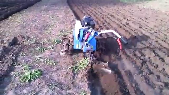 мотоблок нева мб-2 вспашка плугом смотреть онлайн