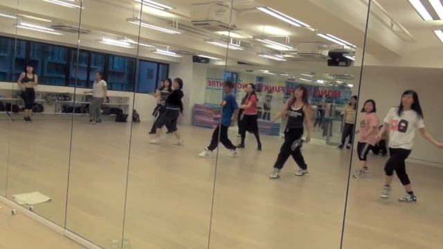 Arisu's Hiphop Funky - "Girl gone wild" смотреть онлайн