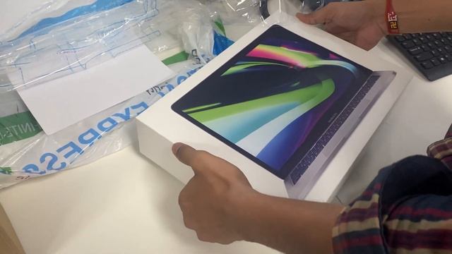 New Apple Macbook Pro M1 Chip Unboxing смотреть онлайн