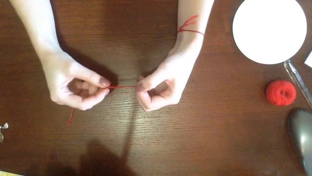 Красные нити на запястье. Нить судьбы смотреть онлайн