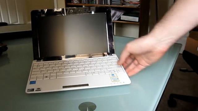 Asus Eee PC 1001p Unboxing