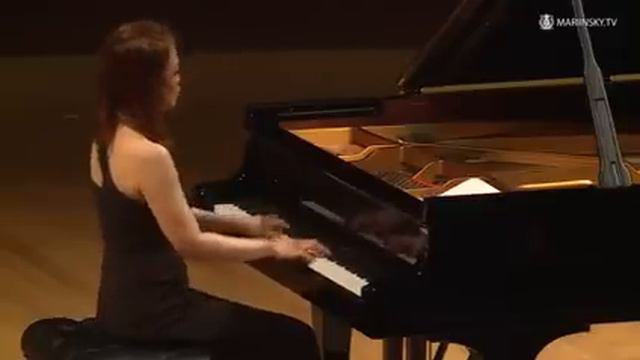 Yeol Eum Son plays Stravinsky смотреть онлайн