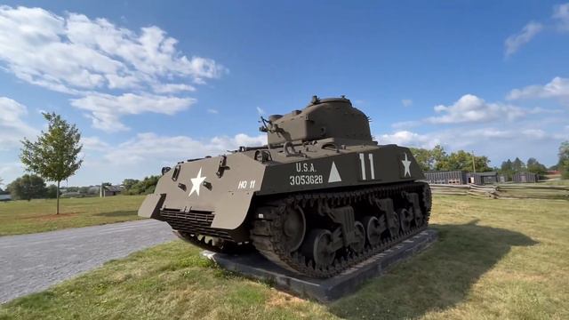 Sherman Tank on the US Army Heritage and Education Center walking Trail смотреть онлайн