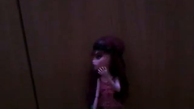 монстр хай 1 серия-новая причёска Эбби и Нэбби смотреть онлайн