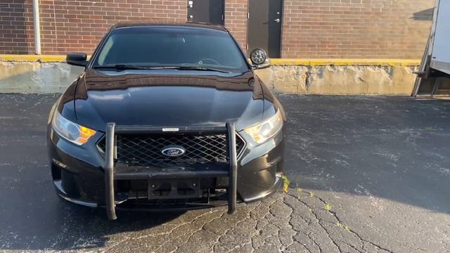 2013 Ford Taurus Police смотреть онлайн