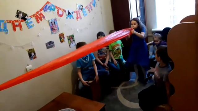 Сумасшедшая химичка ( химическое шоу Лёли на дне рождении у Саши в 9 лет) смотреть онлайн