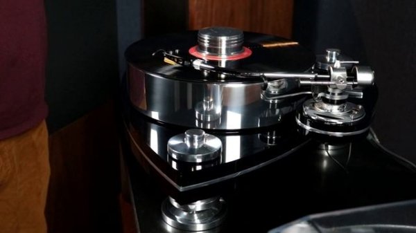 Transrotor Crescendo Nero. Винил высокого класса