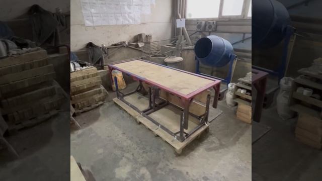 Установка вибростола горизонтальной вибрации на линии производства бетонных изделий смотреть онлайн