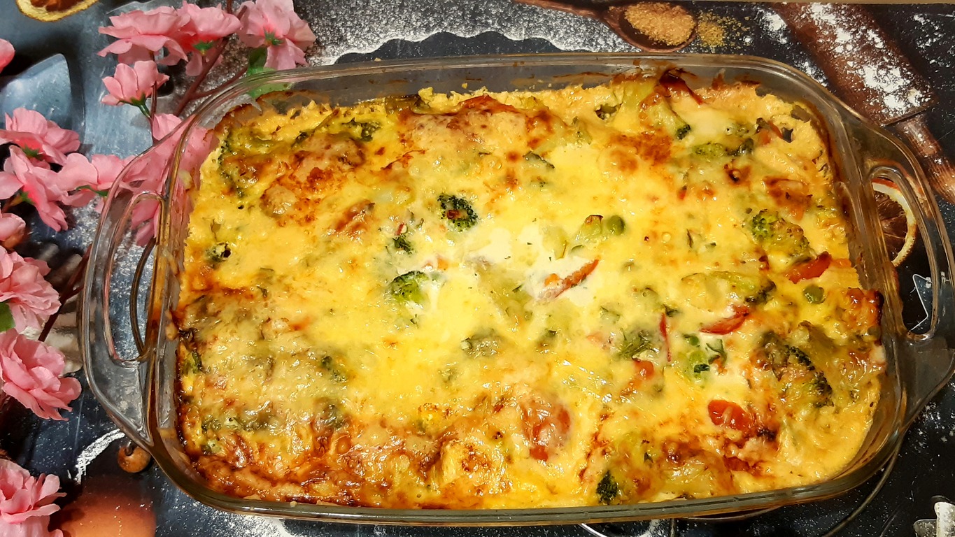 КУРИНОЕ ФИЛЕ С ОВОЩАМИ ЗАПЕЧЁННЫЕ В ДУХОВКЕ смотреть онлайн